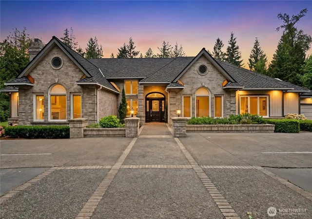Photo 3 of Sale Pending at 28726 SE 43rd Place, Fall City, WA 98024 | MLS# NWM2504918 | Listing updated on 2026-09-27