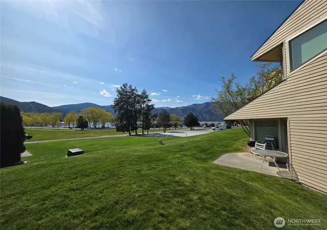 Photo 4 of House for sale at 1 Lodge 606 Q, Manson, WA 98831 | MLS# NWM2504958 | Listing updated on 2026-09-21