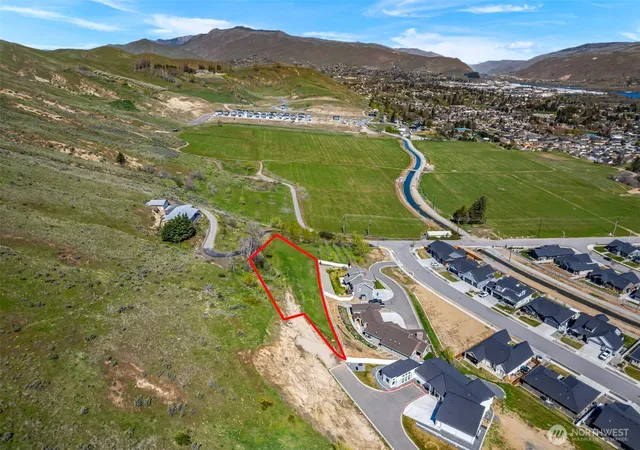 Photo 2 of Land for sale at 935 Silas Ln, Wenatchee, WA 98801 | MLS# NWM2505014 | Listing updated on 2026-09-21