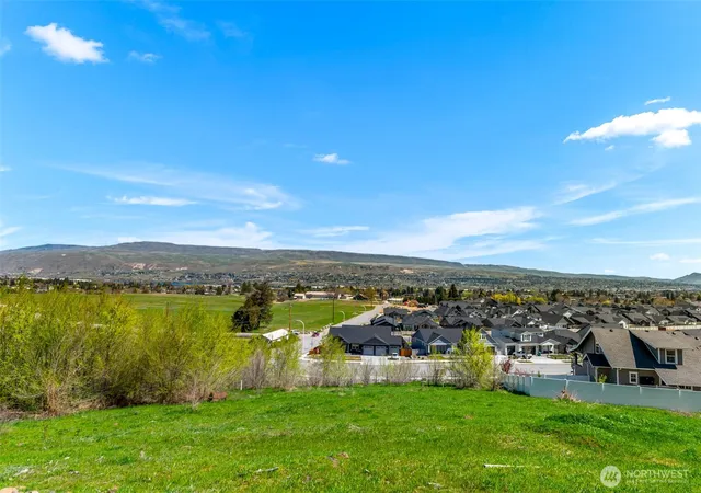 Photo 3 of Land for sale at 935 Silas Ln, Wenatchee, WA 98801 | MLS# NWM2505014 | Listing updated on 2026-09-21