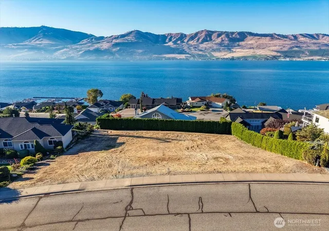 Photo 2 of Land for sale at 109 Apple Ave, Chelan, WA 98816 | MLS# NWM2505043 | Listing updated on 2026-09-21