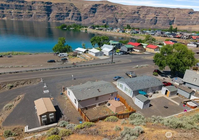 Photo 1 of Manufactured home for sale at 1198 N Section Pl, Quincy, WA 98848 | MLS# NWM2505071 | Listing updated on 2026-09-21