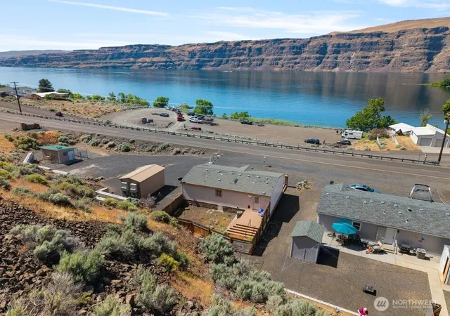 Photo 3 of Manufactured home for sale at 1198 N Section Pl, Quincy, WA 98848 | MLS# NWM2505071 | Listing updated on 2026-09-21