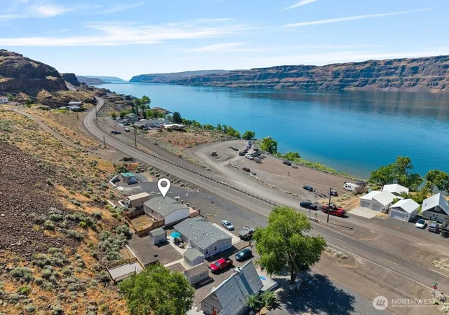 Photo 3 of Manufactured home for sale at 1198 N Section Pl, Quincy, WA 98848 | MLS# NWM2505071 | Listing updated on 2026-09-21