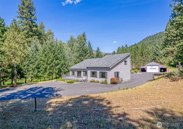Photo 4 of Single family home for sale at 9585 Eagle Crk, Leavenworth, WA 98826 | MLS# NWM2505138 | Listing updated on 2026-09-21