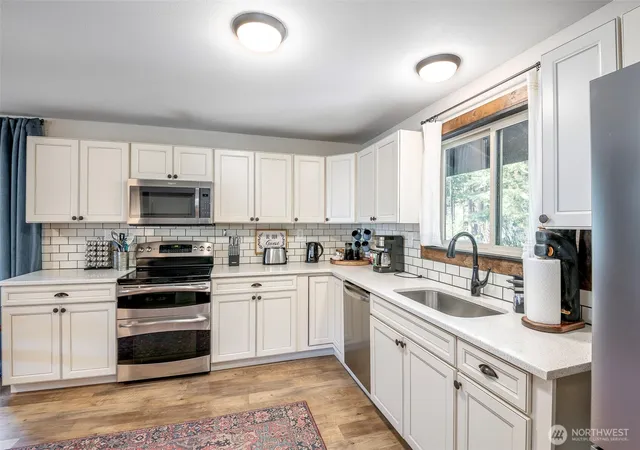 Photo 3 of Single family home for sale at 120 Rainbow Ln, Packwood, WA 98361 | MLS# NWM2505177 | Listing updated on 2026-09-30