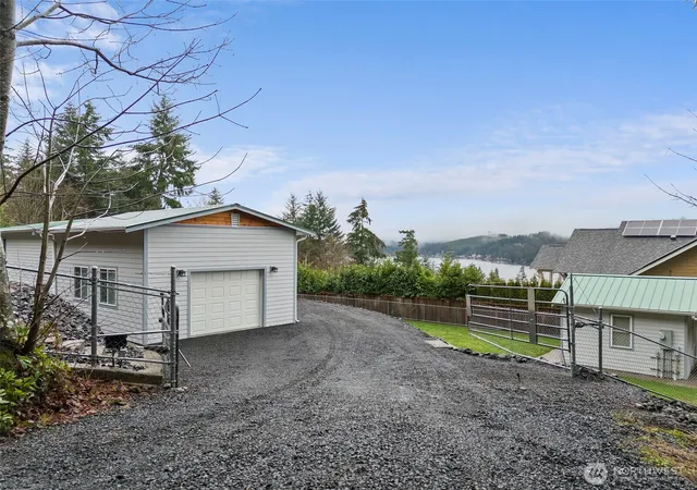 Photo 3 of Manufactured home for sale at 1101 Turkey Rd NW, Olympia, WA 98502 | MLS# NWM2505267 | Listing updated on 2026-09-21