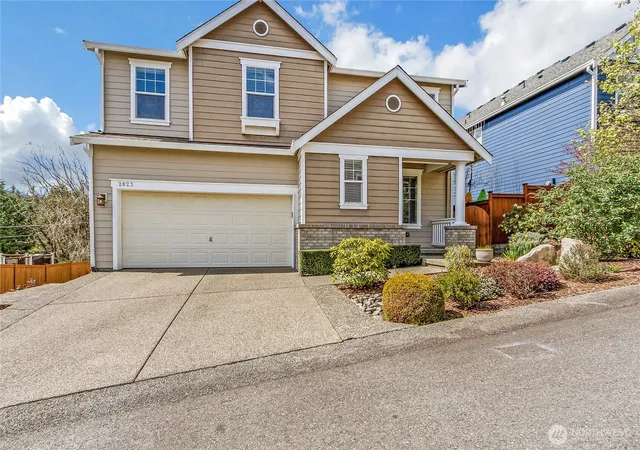 Photo 3 of Single family home for sale at 2023 Kennewick Pl Ne, Renton, WA 98056 | MLS# NWM2505372 | Listing updated on 2026-08-22