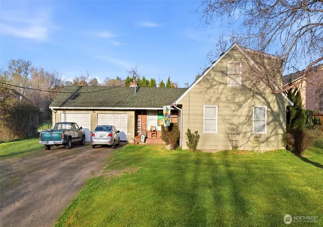 Photo 1 of Single family home for sale at 1420 S College Ave, College Place, WA 99324 | MLS# NWM2505410 | Listing updated on 2026-09-21