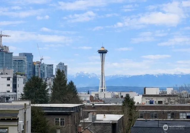 Photo 2 of Sale Pending at 315 12th Avenue E, Seattle, WA 98102 | MLS# NWM2505422 | Listing updated on 2026-09-23