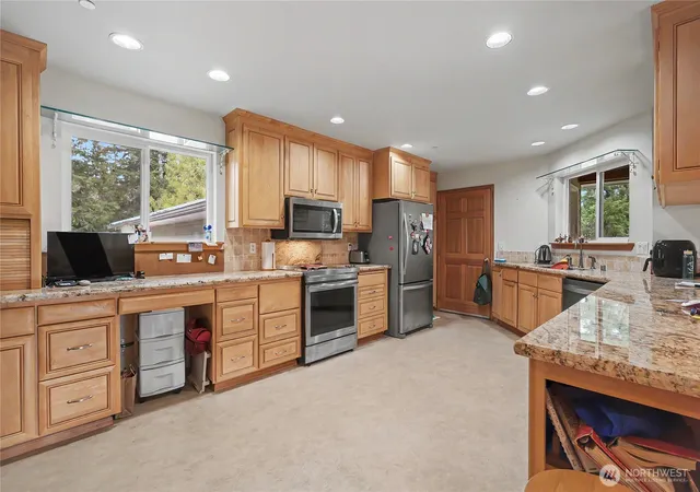 Photo 3 of Single family home for sale at 48513 144th Avenue E, Eatonville, WA 98328 | MLS# NWM2505489 | Listing updated on 2026-09-21