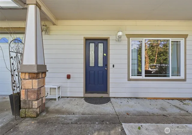 Photo 2 of Single family home for sale at 2025 Sw 6th Avenue, Camas, WA 98607 | MLS# NWM2505575 | Listing updated on 2026-09-21