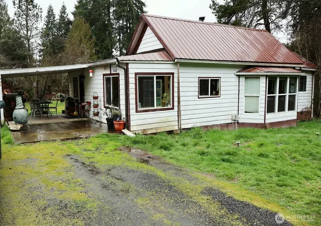 Photo 1 of Single family home for sale at 306 Minkler Rd, Winlock, WA 98596 | MLS# NWM2505663 | Listing updated on 2026-09-30