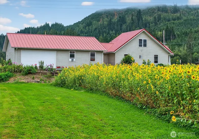 Photo 1 of Single family home for sale at 1710 W State Route 4, Skamokawa, WA 98647 | MLS# NWM2505737 | Listing updated on 2026-09-21