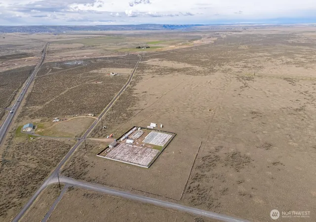 Photo 2 of Manufactured home for sale at 11061 Ne Neppel Rd, Moses Lake, WA 98837 | MLS# NWM2505760 | Listing updated on 2026-09-21