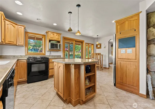 Photo 4 of Single family home for sale at 54 Wilson Rd, Winthrop, WA 98862 | MLS# NWM2505823 | Listing updated on 2026-09-29