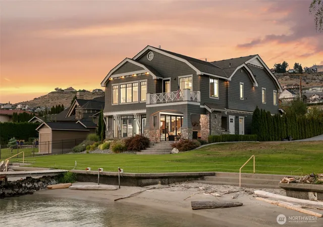 Photo 2 of Single family home for sale at 58 Key Bay Ln, Chelan, WA 98816 | MLS# NWM2505845 | Listing updated on 2026-09-21