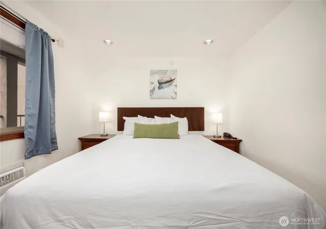 Photo 2 of Condo for sale at 322 W Woodin Ave #632, Chelan, WA 98816 | MLS# NWM2505856 | Listing updated on 2026-09-21