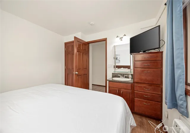 Photo 3 of Condo for sale at 322 W Woodin Ave #632, Chelan, WA 98816 | MLS# NWM2505856 | Listing updated on 2026-09-21