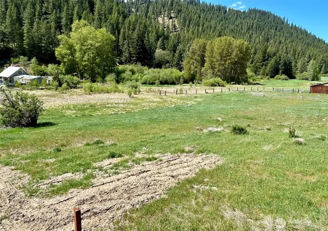Photo 4 of Manufactured home for sale at 17490 Chumstick Hwy, Leavenworth, WA 98826 | MLS# NWM2505878 | Listing updated on 2026-09-21