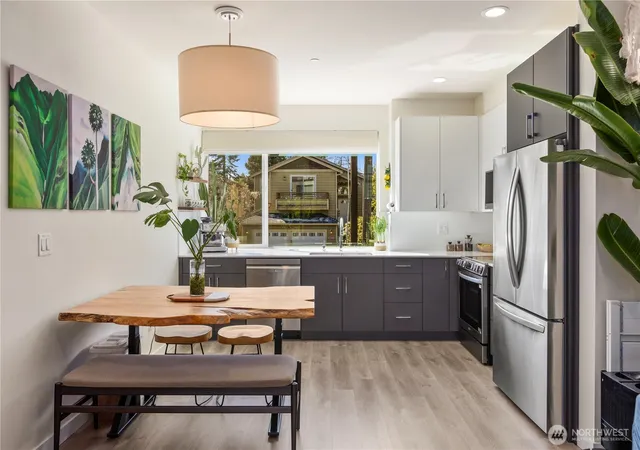 Photo 3 of Sale Pending at 9624 Linden Ave N, Seattle, WA 98103 | MLS# NWM2505904 | Listing updated on 2026-08-17