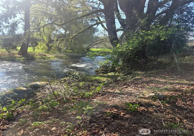 Photo 4 of Sale Pending at 23022 Yeager Rd, Monroe, WA 98272 | MLS# NWM2505942 | Listing updated on 2026-09-25
