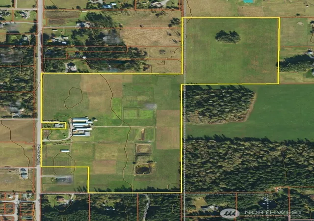 Photo 3 of Single family home for sale at 886 N W Beach Rd, Coupeville, WA 98239 | MLS# NWM2506025 | Listing updated on 2026-09-29