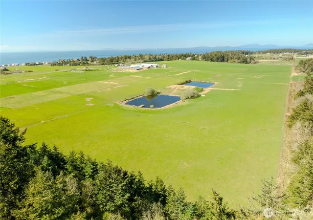 Photo 3 of Single family home for sale at 886 N W Beach Rd, Coupeville, WA 98239 | MLS# NWM2506025 | Listing updated on 2026-09-29