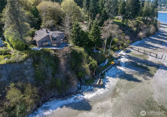 Photo 3 of Single family home for sale at 17040 Agate St Ne, Bainbridge Island, WA 98110 | MLS# NWM2506044 | Listing updated on 2026-09-21