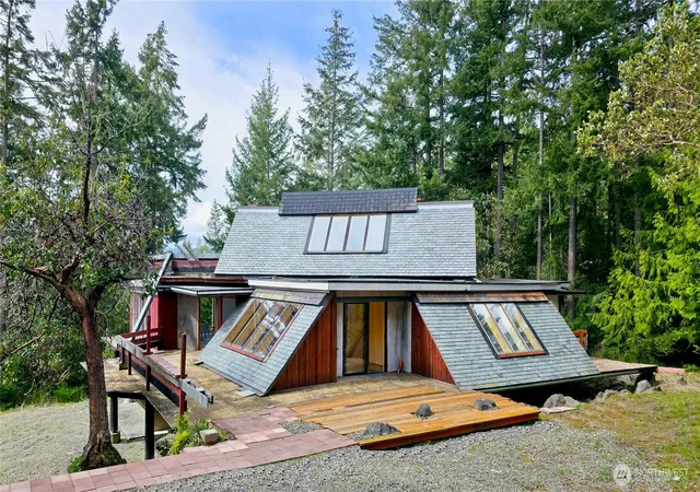 Photo 2 of Single family home for sale at 5612 Cape George Rd, Port Townsend, WA 98368 | MLS# NWM2506105 | Listing updated on 2026-09-29