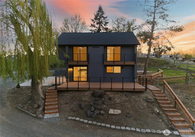 Photo 3 of Single family home for sale at 54027 Summers Ln, Milton Freewater, OR 97862 | MLS# NWM2506151 | Listing updated on 2026-10-02