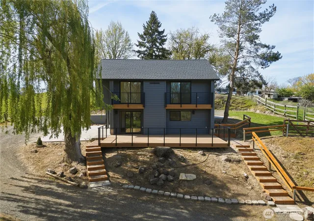 Photo 3 of Single family home for sale at 54027 Summers Ln, Milton Freewater, OR 97862 | MLS# NWM2506151 | Listing updated on 2026-10-02