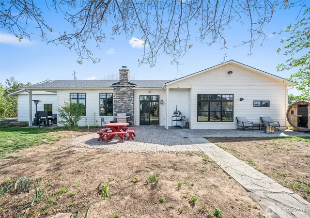 Photo 3 of Single family home for sale at 20272 Road 11 NW, Quincy, WA 98848 | MLS# NWM2506152 | Listing updated on 2026-09-28
