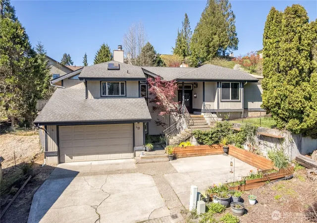 Photo 1 of Sale Pending at 13 Judith Pl, Longview, WA 98632 | MLS# NWM2506156 | Listing updated on 2026-10-01