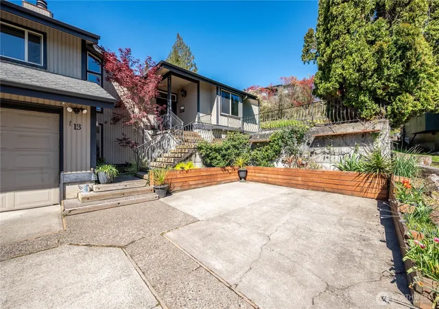 Photo 3 of Sale Pending at 13 Judith Pl, Longview, WA 98632 | MLS# NWM2506156 | Listing updated on 2026-10-01