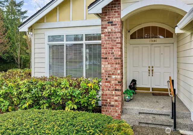 Photo 2 of Single family home for sale at 17401 33rd Drive Se, Bothell, WA 98012 | MLS# NWM2506311 | Listing updated on 2026-09-26
