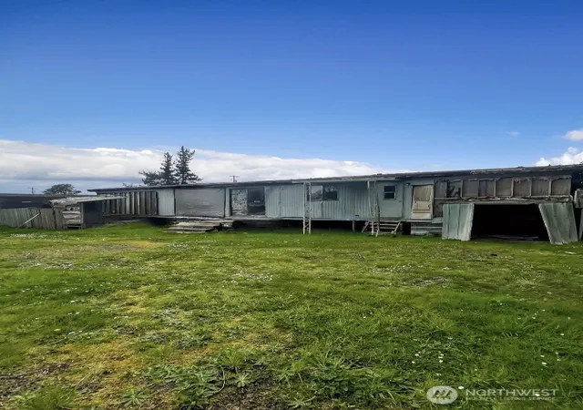 Photo 3 of Manufactured home for sale at 604 Oregon Ave, South Bend, WA 98586 | MLS# NWM2506339 | Listing updated on 2026-09-21