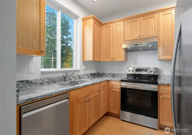 Photo 4 of Sale Pending at 161 Oak St, Quilcene, WA 98376 | MLS# NWM2506353 | Listing updated on 2026-10-03