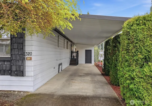 Photo 3 of Contingent at 620 112th Street Se #320, Everett, WA 98208 | MLS# NWM2506354 | Listing updated on 2026-09-21