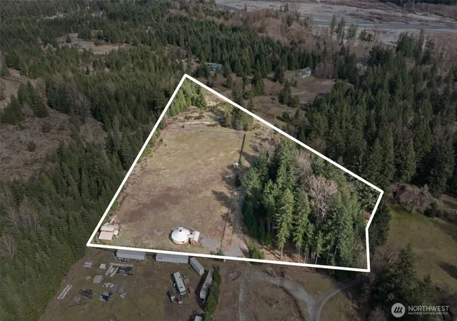 Photo 3 of Single family home for sale at 216 Eagle Peak Dr, Packwood, WA 98361 | MLS# NWM2506358 | Listing updated on 2026-09-21