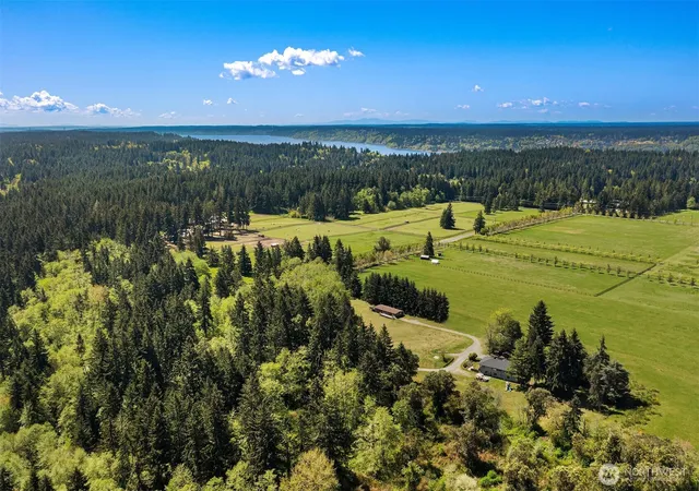Photo 4 of Single family home for sale at 12504 SW 232nd Street, Vashon, WA 98070 | MLS# NWM2506365 | Listing updated on 2026-09-22