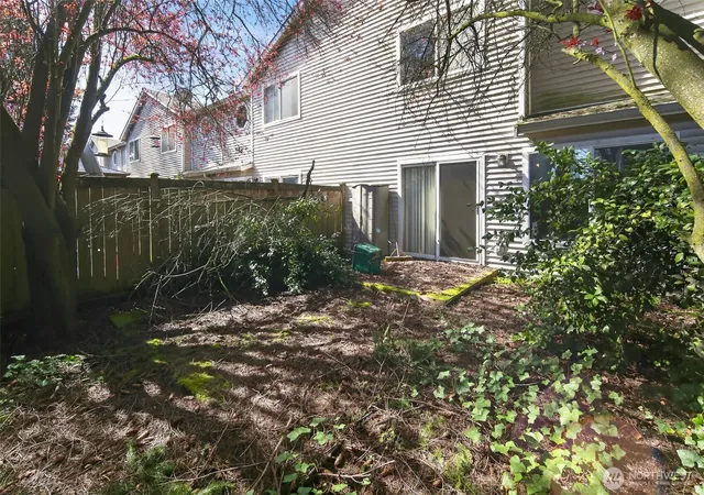 Photo 3 of Townhouse for sale at 15511 35th Avenue W #F, Lynnwood, WA 98087 | MLS# NWM2506389 | Listing updated on 2026-09-21