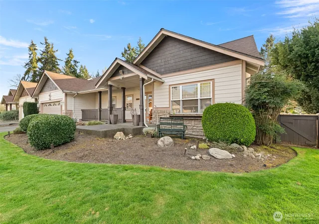 Photo 2 of Sale Pending at 9069 Eagle Point Loop Rd Se, Lakewood, WA 98498 | MLS# NWM2506429 | Listing updated on 2026-05-22