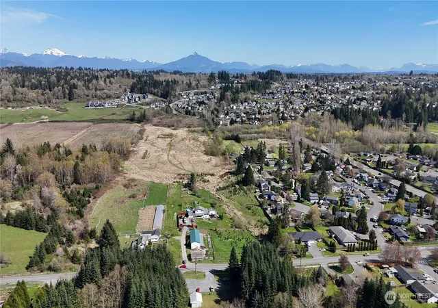 Photo 2 of Single family home for sale at 9025 67th Avenue Ne, Marysville, WA 98270 | MLS# NWM2506557 | Listing updated on 2026-09-21