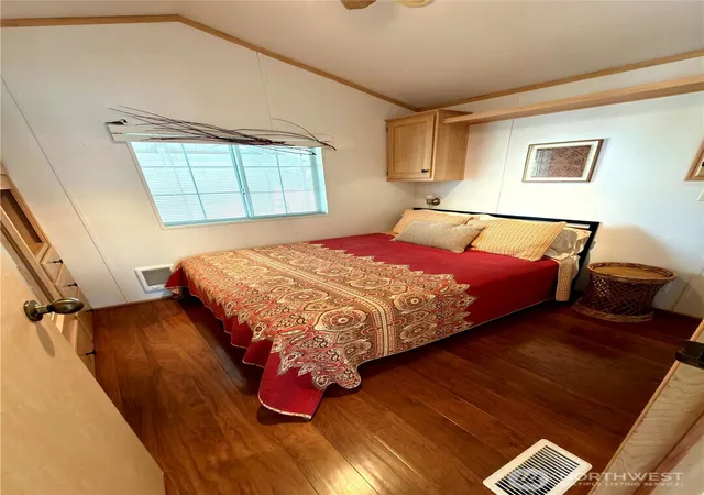 Photo 4 of Manufactured home for sale at 7037 Highway 262 E #135, Othello, WA 99344 | MLS# NWM2506611 | Listing updated on 2026-09-21