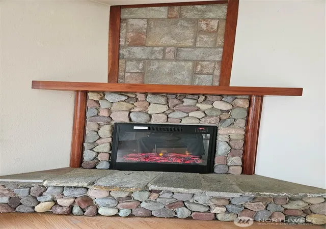Photo 4 of Single family home for sale at 301 N Chinook Dr, Hoodsport, WA 98548 | MLS# NWM2506702 | Listing updated on 2026-09-23