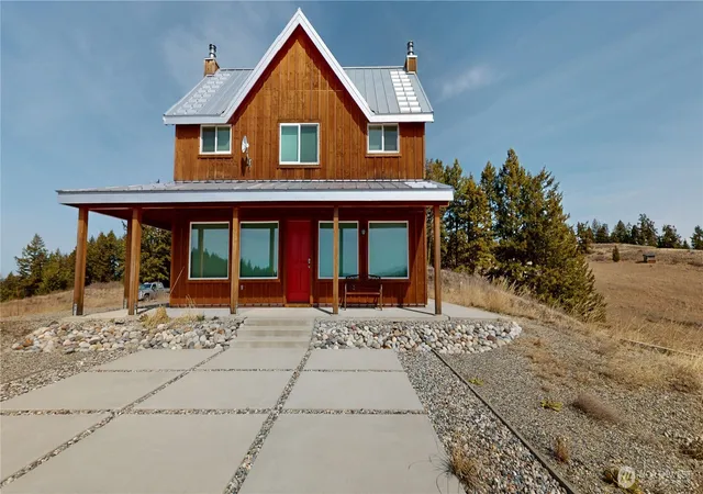 Photo 3 of Single family home for sale at 17 Teal Lake Rd N, Oroville, WA 98844 | MLS# NWM2506732 | Listing updated on 2026-09-21