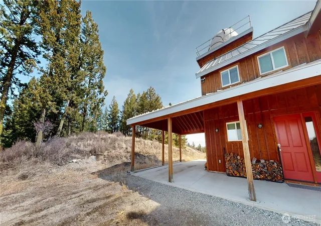 Photo 4 of Single family home for sale at 17 Teal Lake Rd N, Oroville, WA 98844 | MLS# NWM2506732 | Listing updated on 2026-09-21
