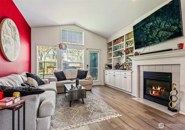 Photo 2 of Townhouse for sale at 23301 60th Place S #7-6, Kent, WA 98032 | MLS# NWM2506746 | Listing updated on 2026-09-21