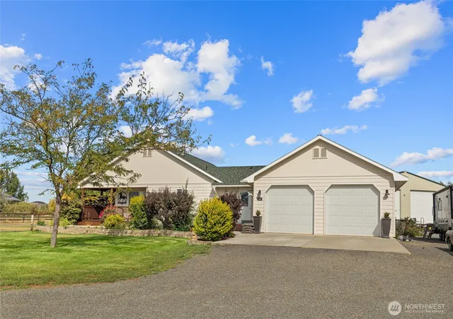 Photo 1 of Single family home for sale at 243 Winter Crk Ln, Ellensburg, WA 98926 | MLS# NWM2506785 | Listing updated on 2026-09-23